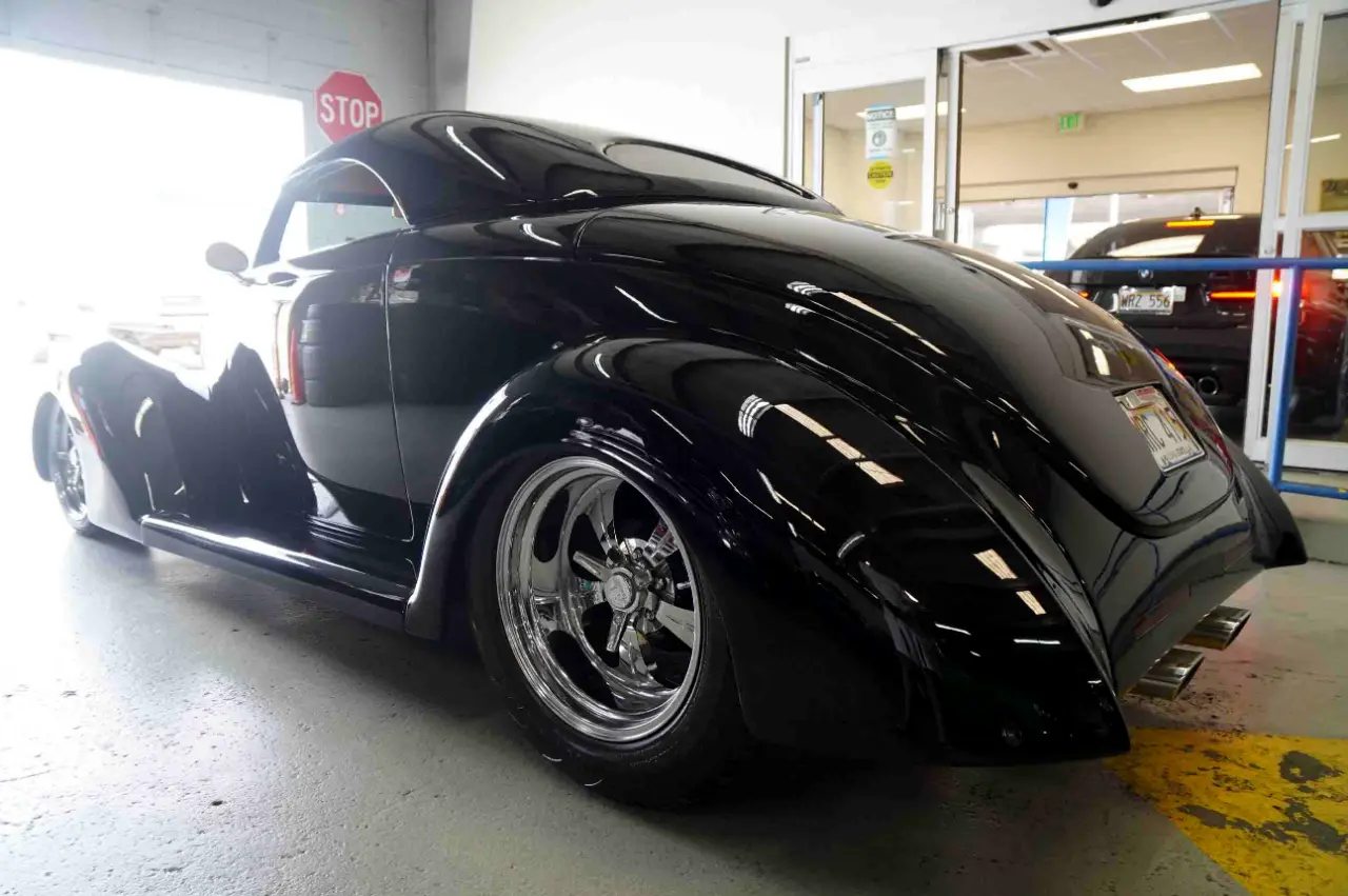Detailed car image