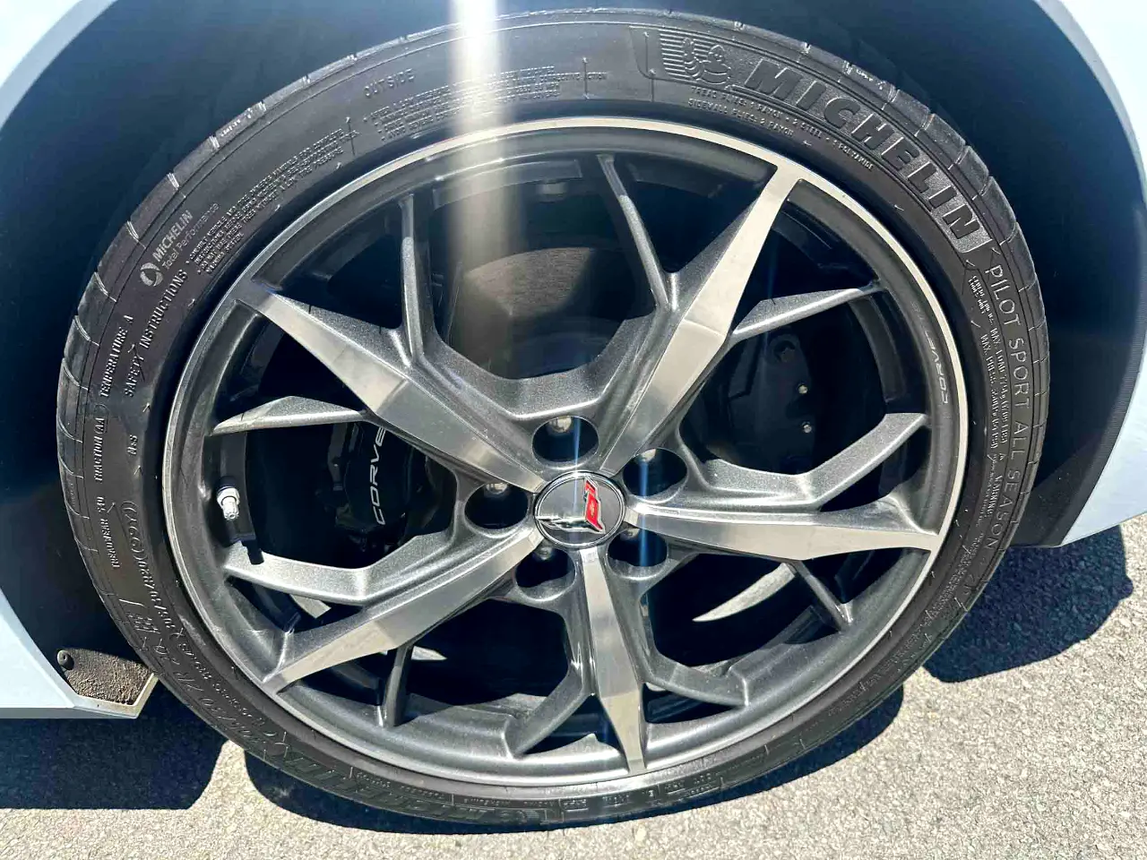 Detailed car image