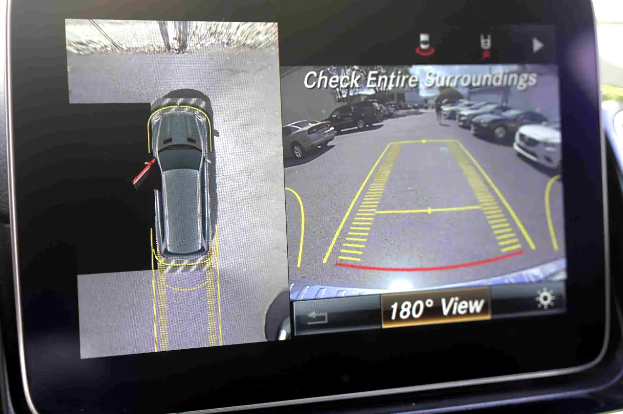 Detailed car image