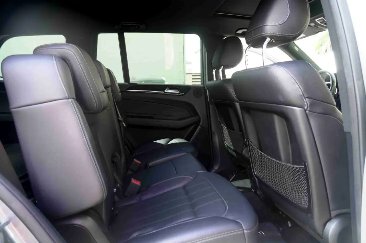 Detailed car image