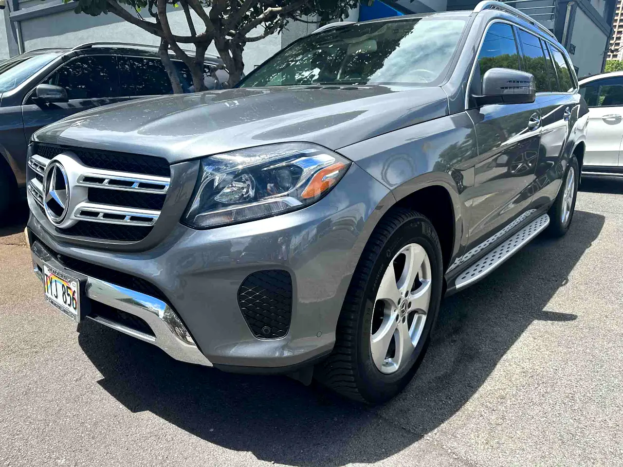 Detailed car image