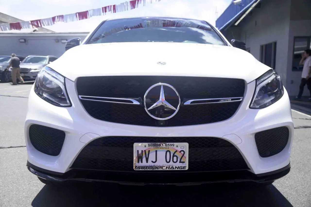Detailed car image