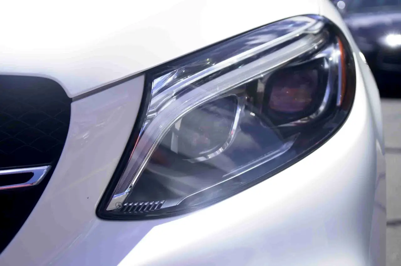 Detailed car image