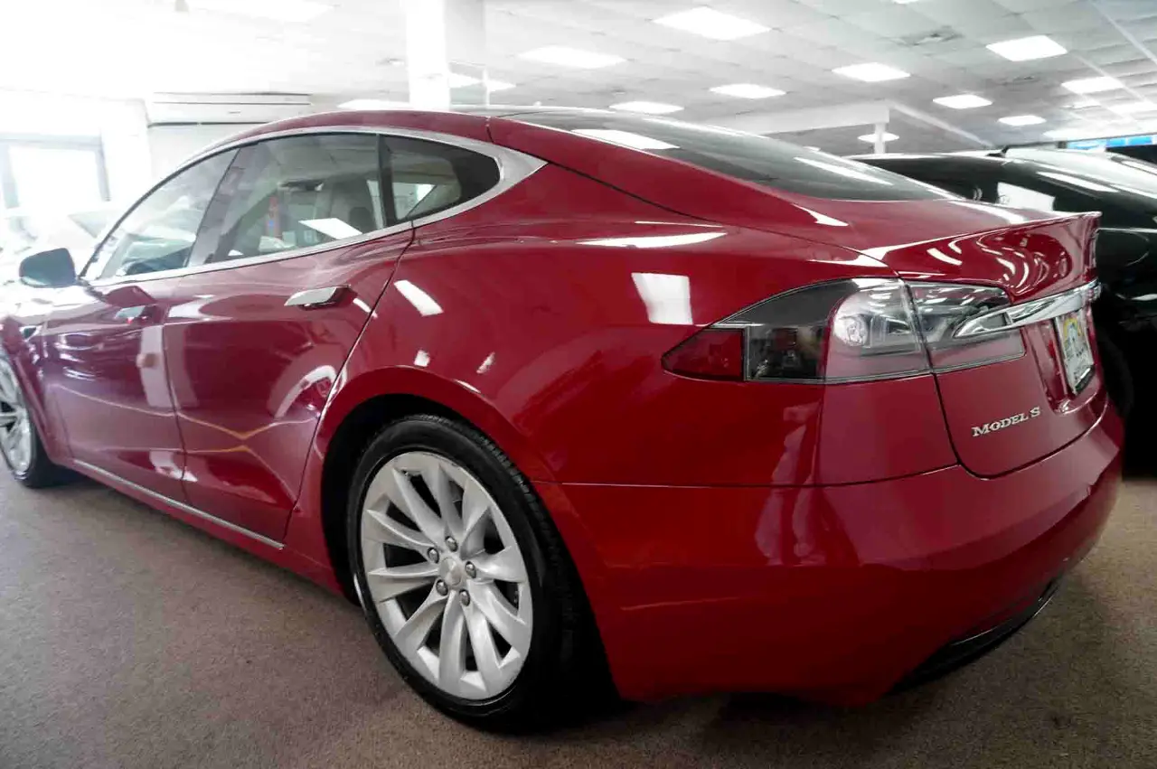 Detailed car image