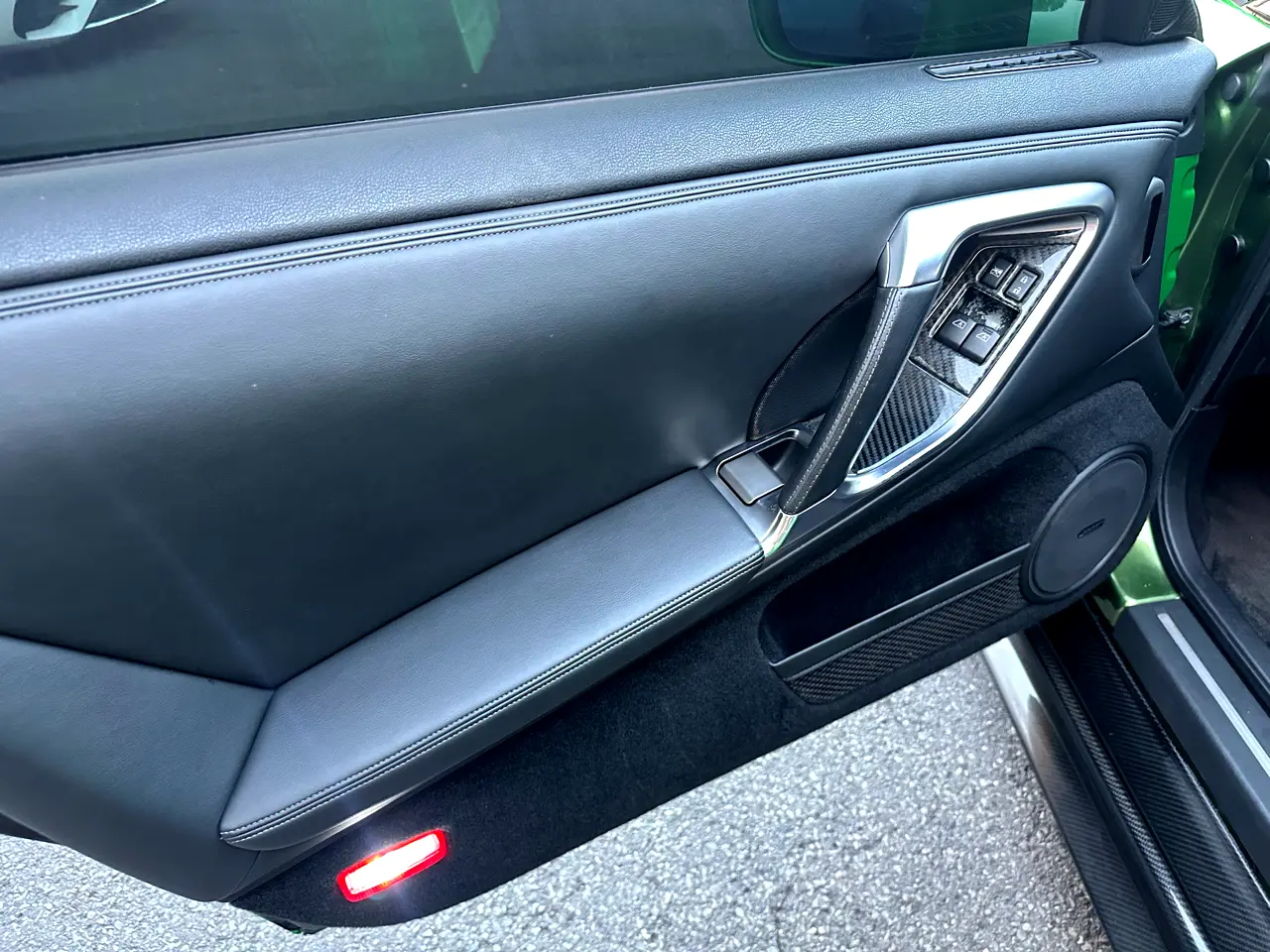 Detailed car image