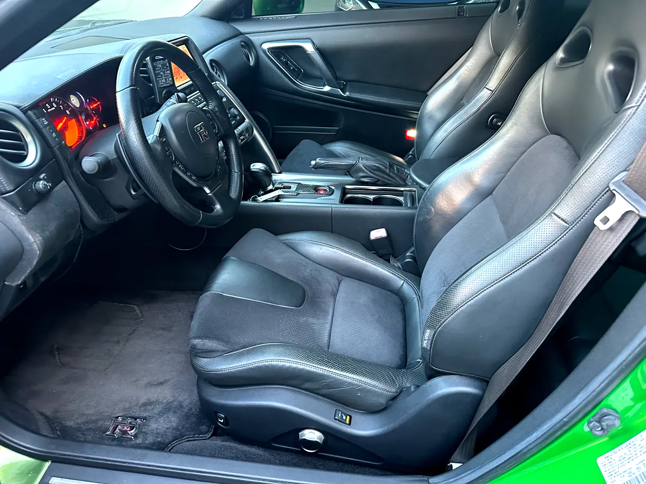 Detailed car image