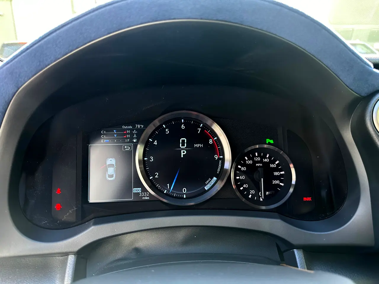 Detailed car image