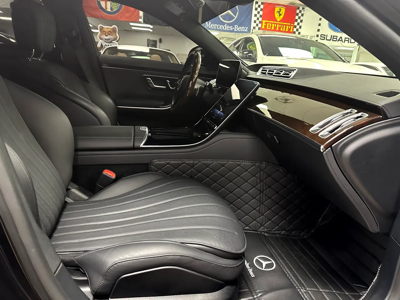 Detailed car image