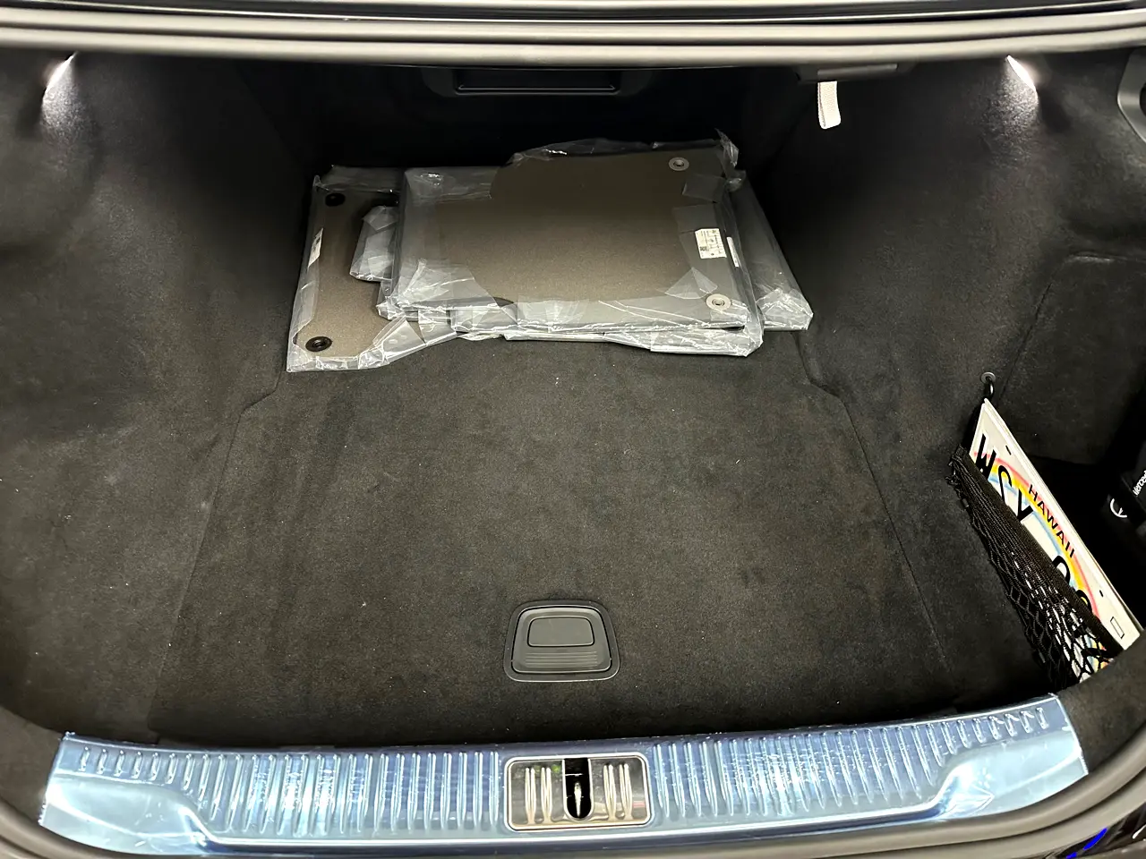 Detailed car image