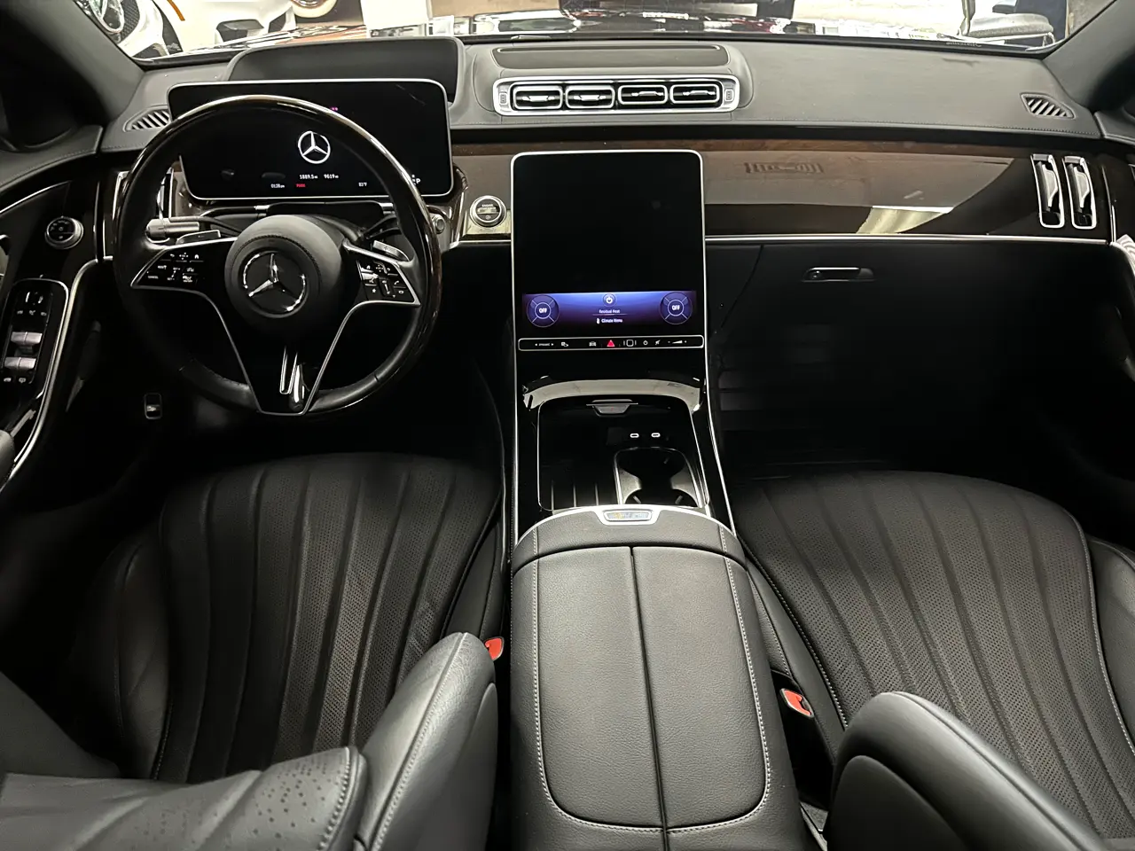 Detailed car image