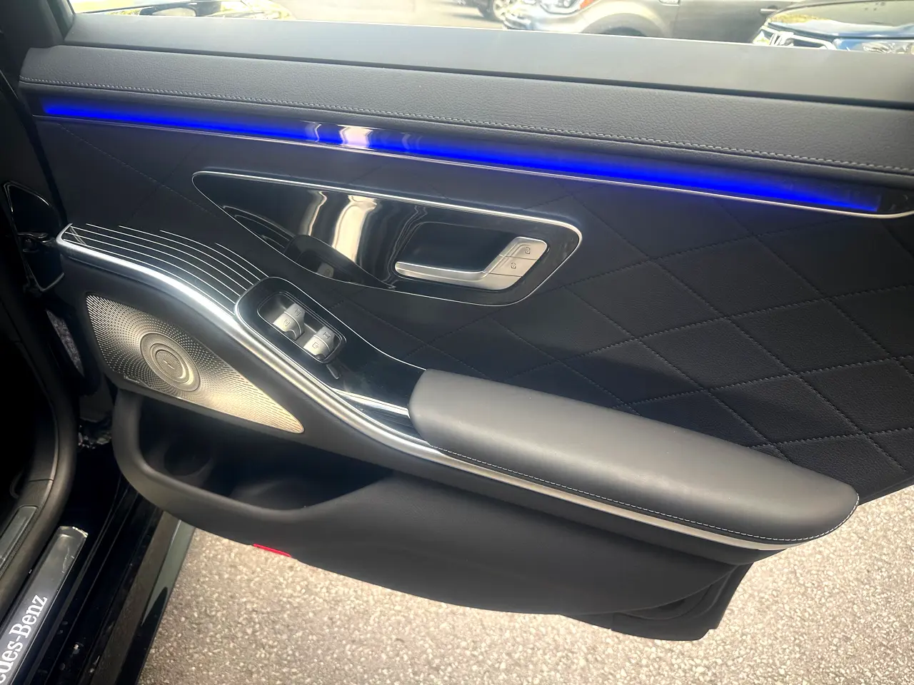 Detailed car image