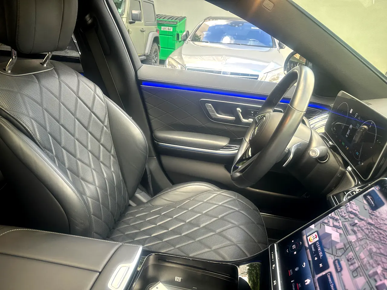 Detailed car image