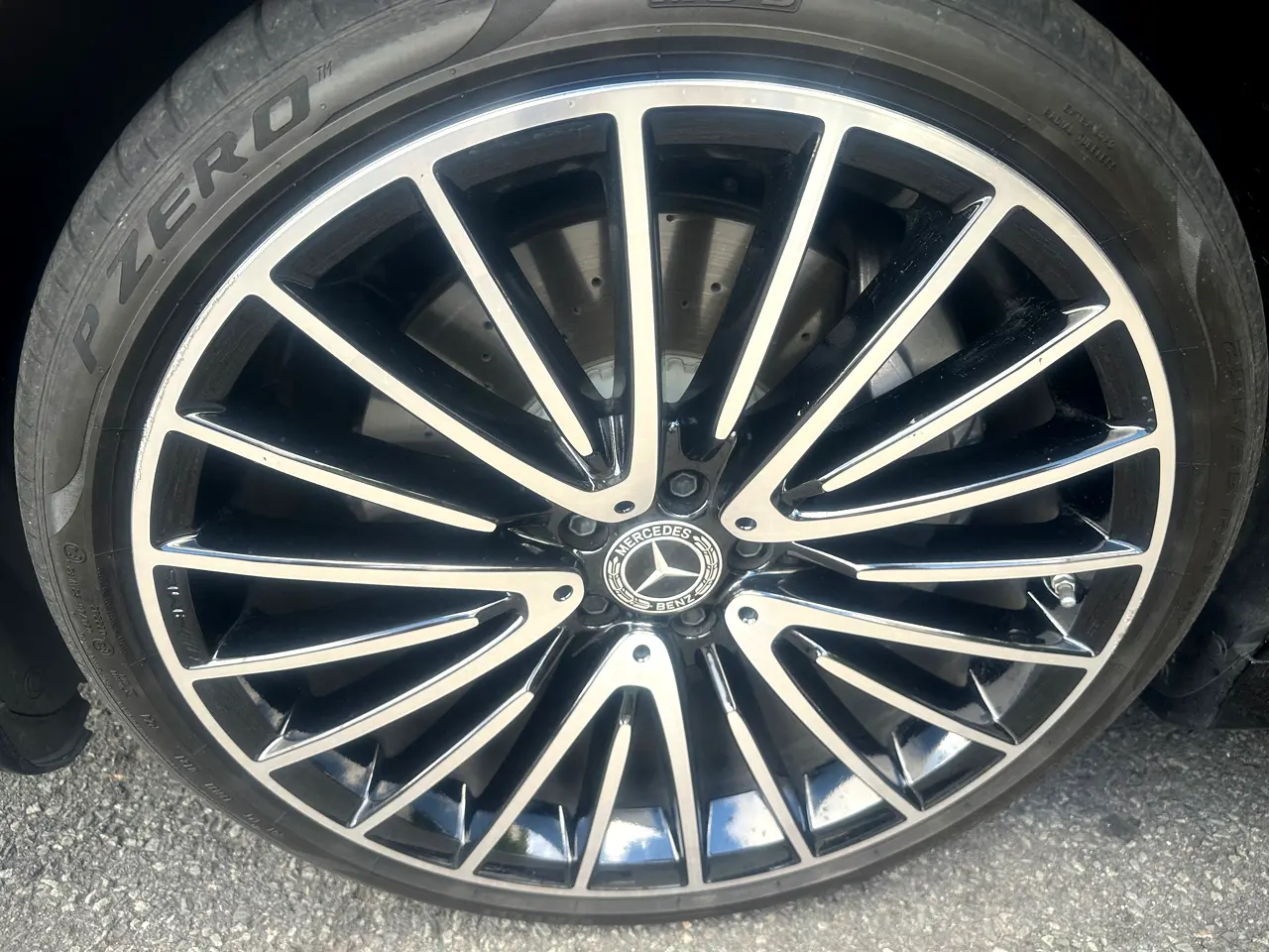Detailed car image