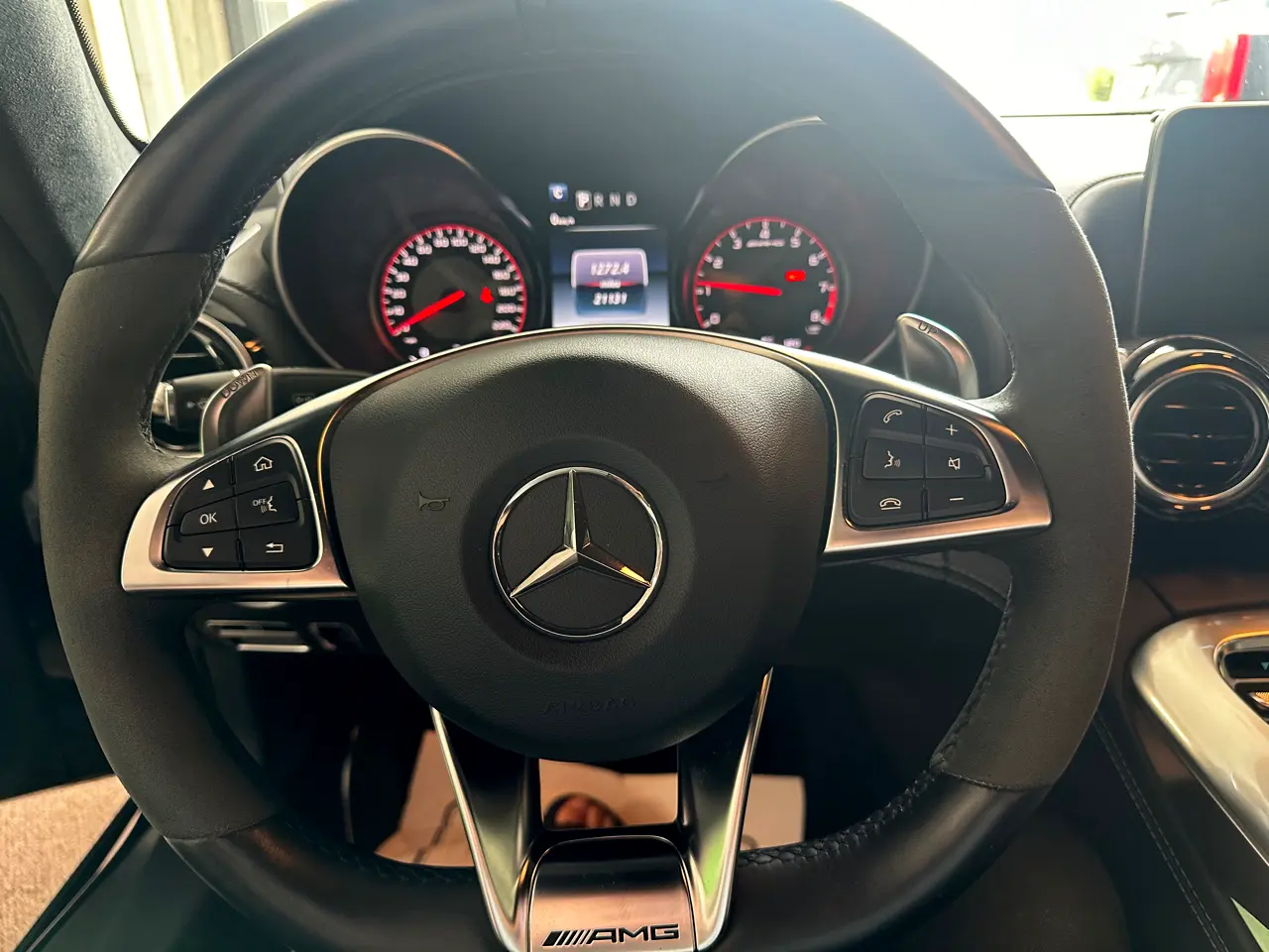 Detailed car image