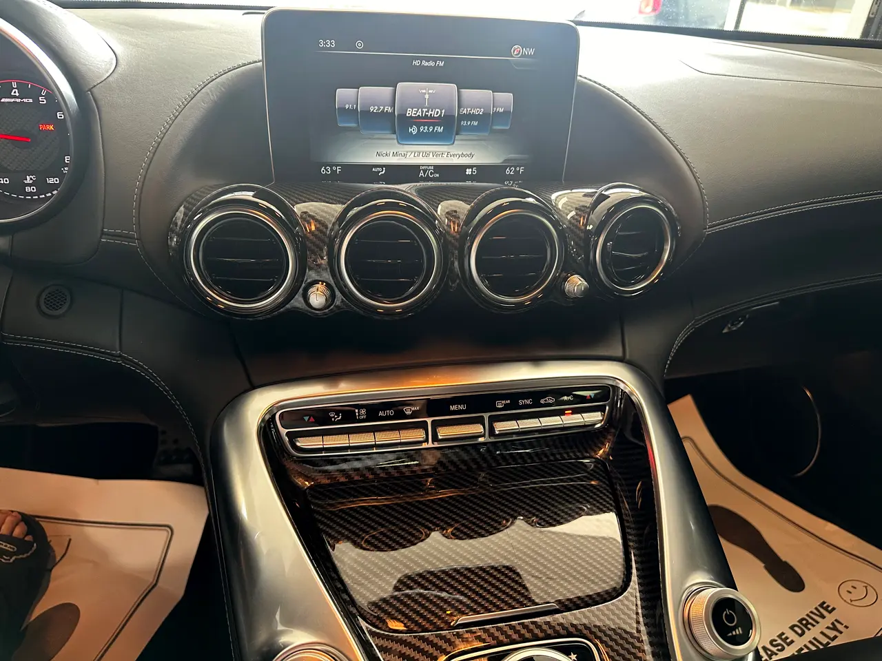 Detailed car image